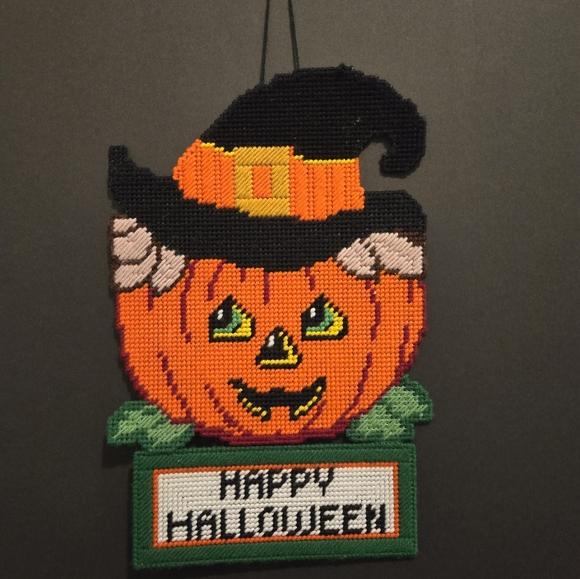 HandmadeVintage Happy Hallowen Jack O' Lantern Witch Mesh Hanging Sign 10"×15" - Picture 1 of 14